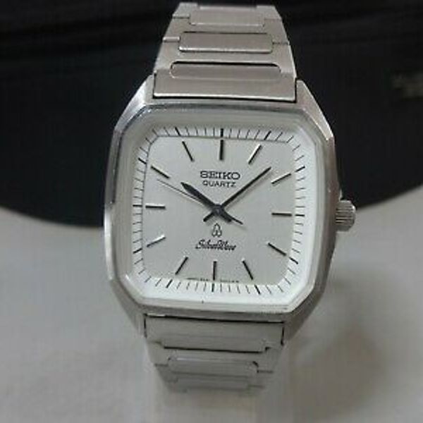 Vintage 1980 SEIKO Quartz watch [Silver Wave] 8221-5000 Original band |  WatchCharts