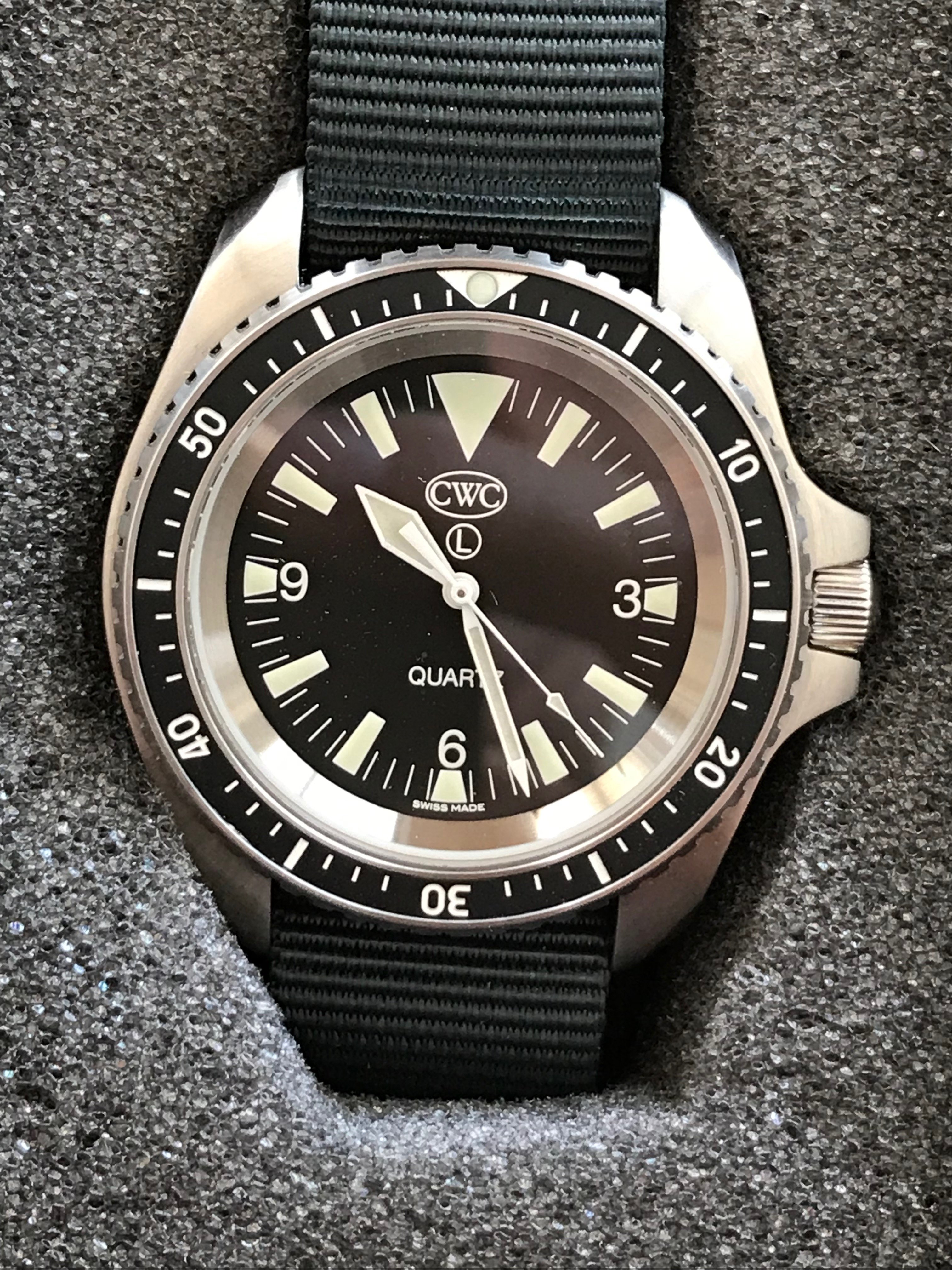 725 USD] CWC 1983 Reissue RN Quartz Divers Watch - (RN300-MT/QS 120) - Mint  | WatchCharts Marketplace