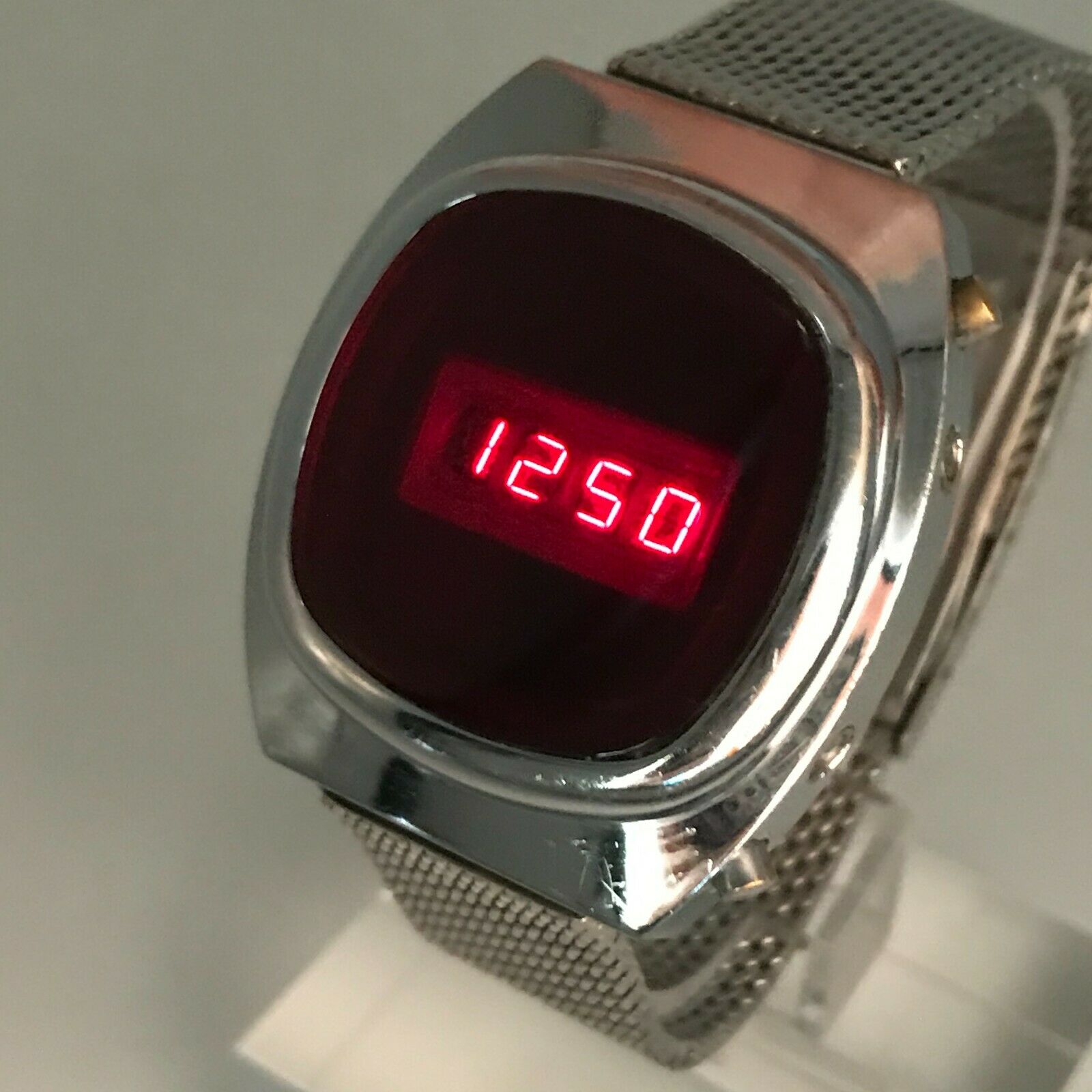 ELEKTRONIKA 1 Red First Soviet Digital Watch Men's Rare 3051 B6 03