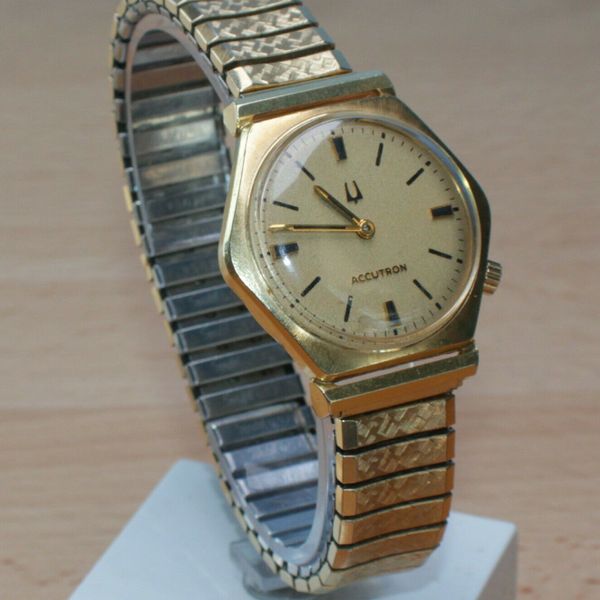 Vtg BULOVA ACCUTRON M9 HEXAGON 35mm 14K GOLD CASE SPEIDEL BAND MEN'S WATCH WatchCharts