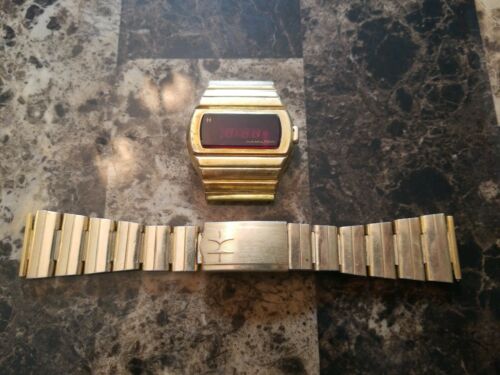 RARE VINTAGE HAMILTON LED 1970's DIGITAL MEN"S WRIST WATCH- For Parts ...