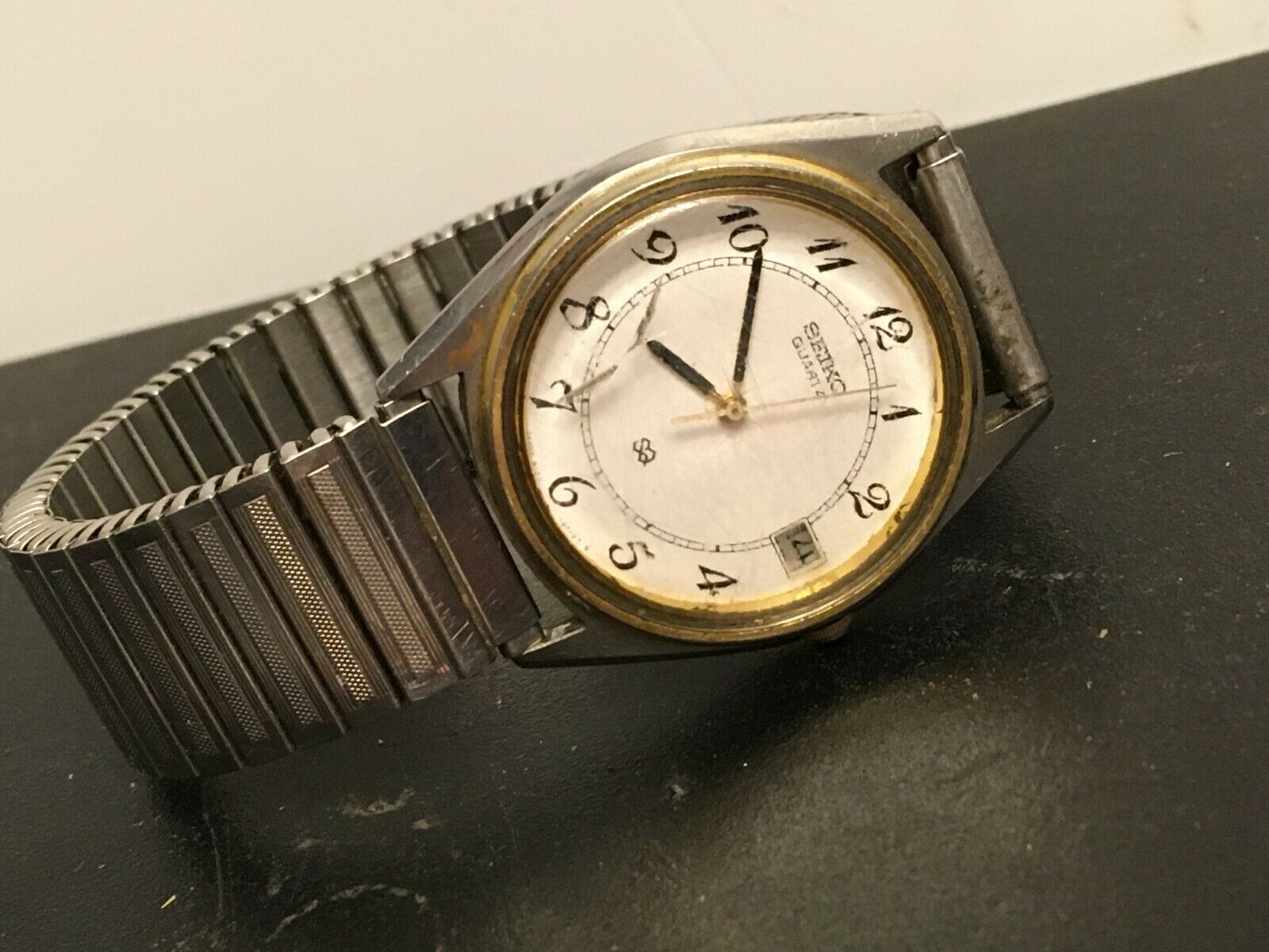 VINTAGE SEIKO QUARTZ WATCH 8122 6000 WatchCharts