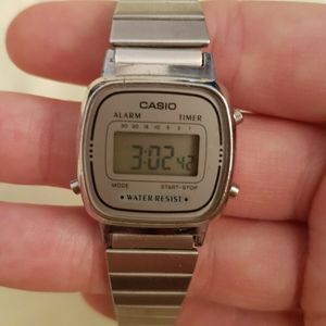 CASIO 3191 LA670WE Stainless Steel Digital Watch. |