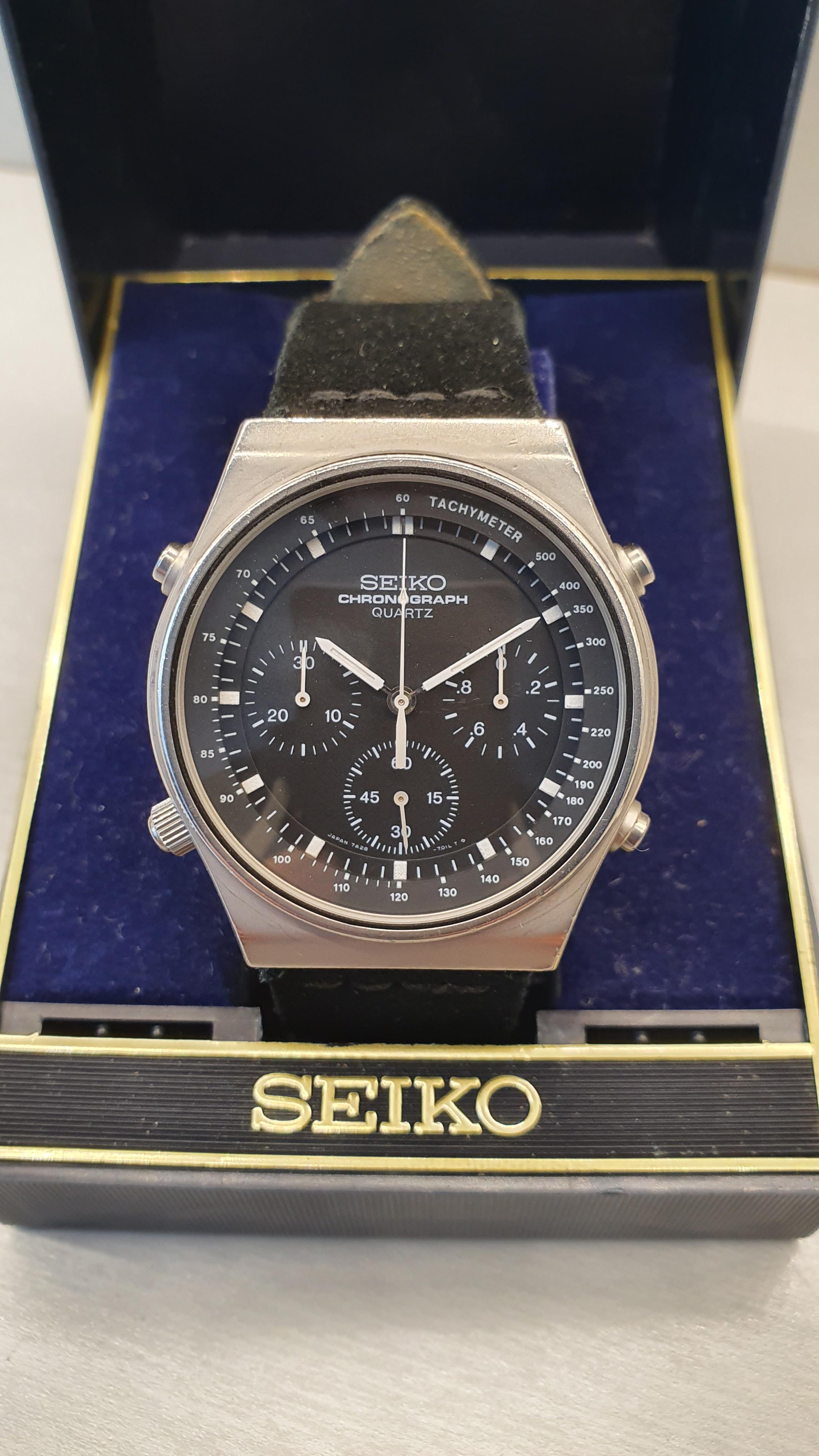 時計 Seiko CHRONOGRAPH QUARTZ 7A28-701A GENUINE USED BLACK DIAL SEIKO CHRONOGRAPH QUARTZ 7A28-701A