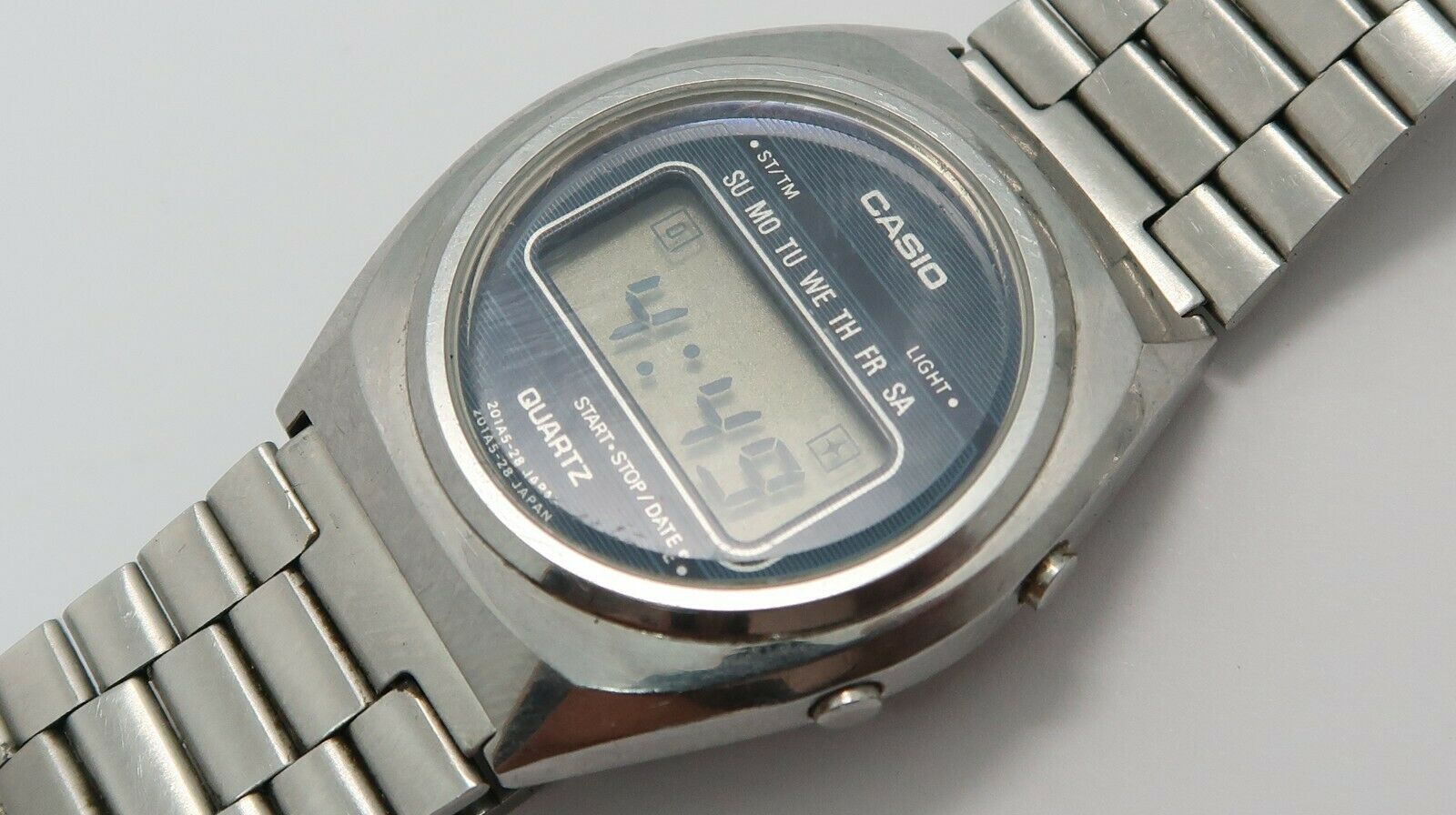 VINTAGE CASIO 35QR-23 GENTS WATCH circa 1977 JAPAN | WatchCharts 
