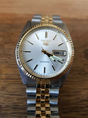 VINTAGE SEIKO 5 AUTOMATIC MEN'S WATCH 7009-3110 VINTAGE SEIKO 5 AUTOMATIC MEN'S WATCH 7009-3110