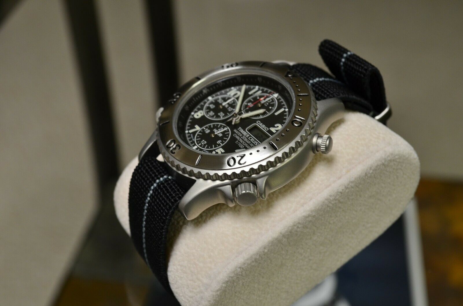 CASIO TIC-4 TIMBER CRUISER 1325 ILLUMINATOR DIVE WATCH 200M