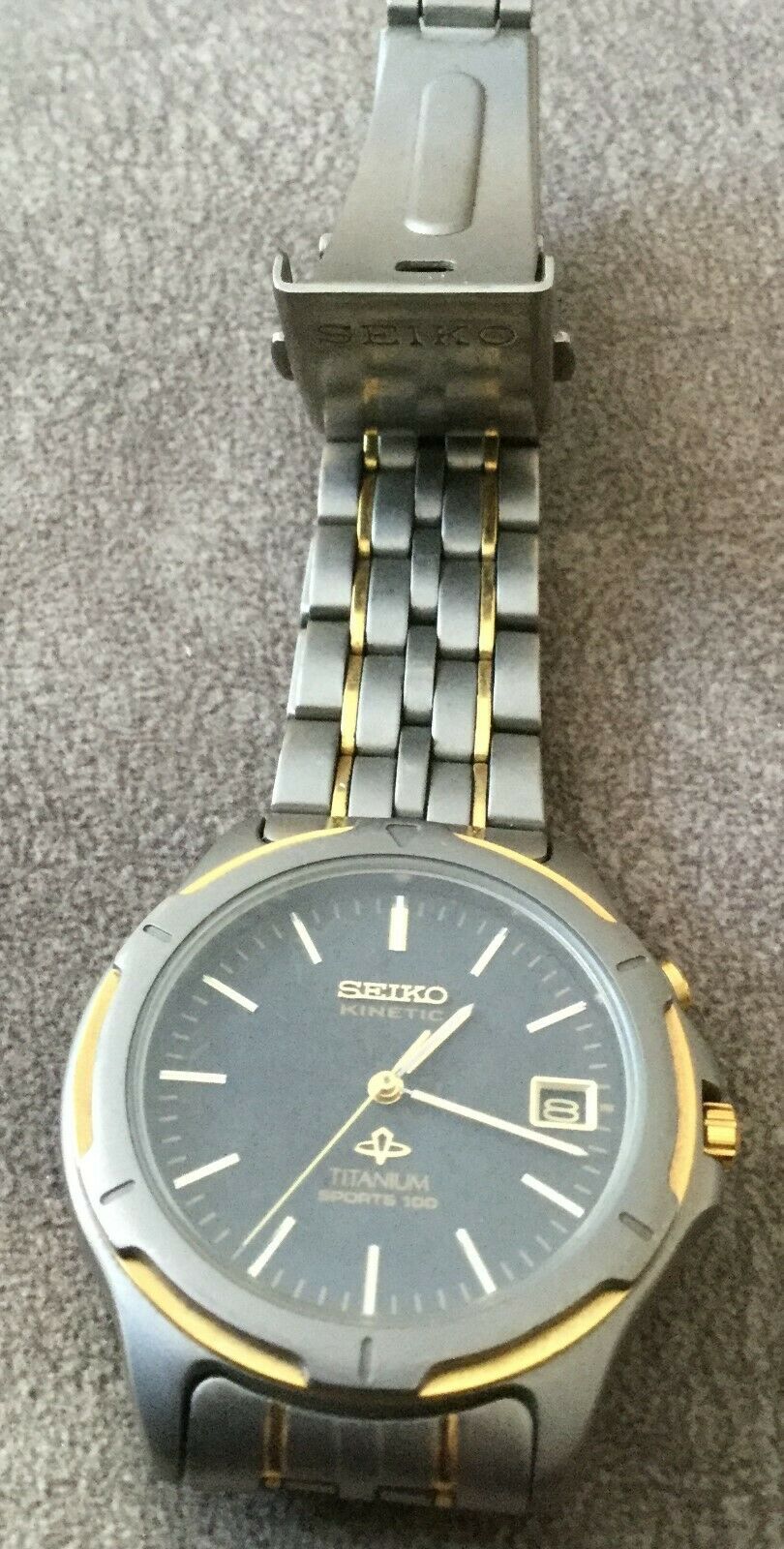 SEIKO Kinetic Titanium Sports 100 Watch 