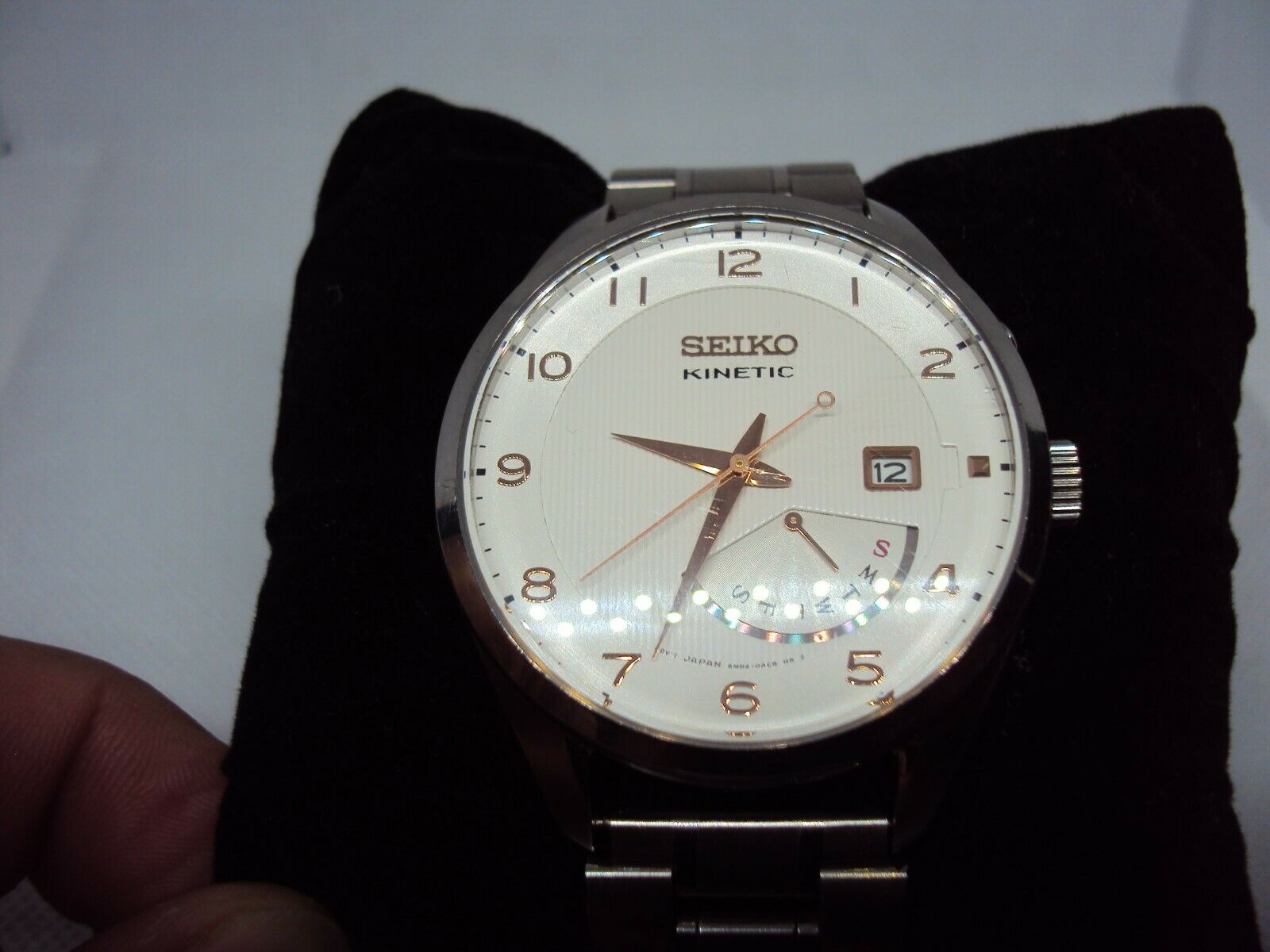 Men s watch Seiko Kinetic 5M84 0AB0 Japan WatchCharts Marketplace