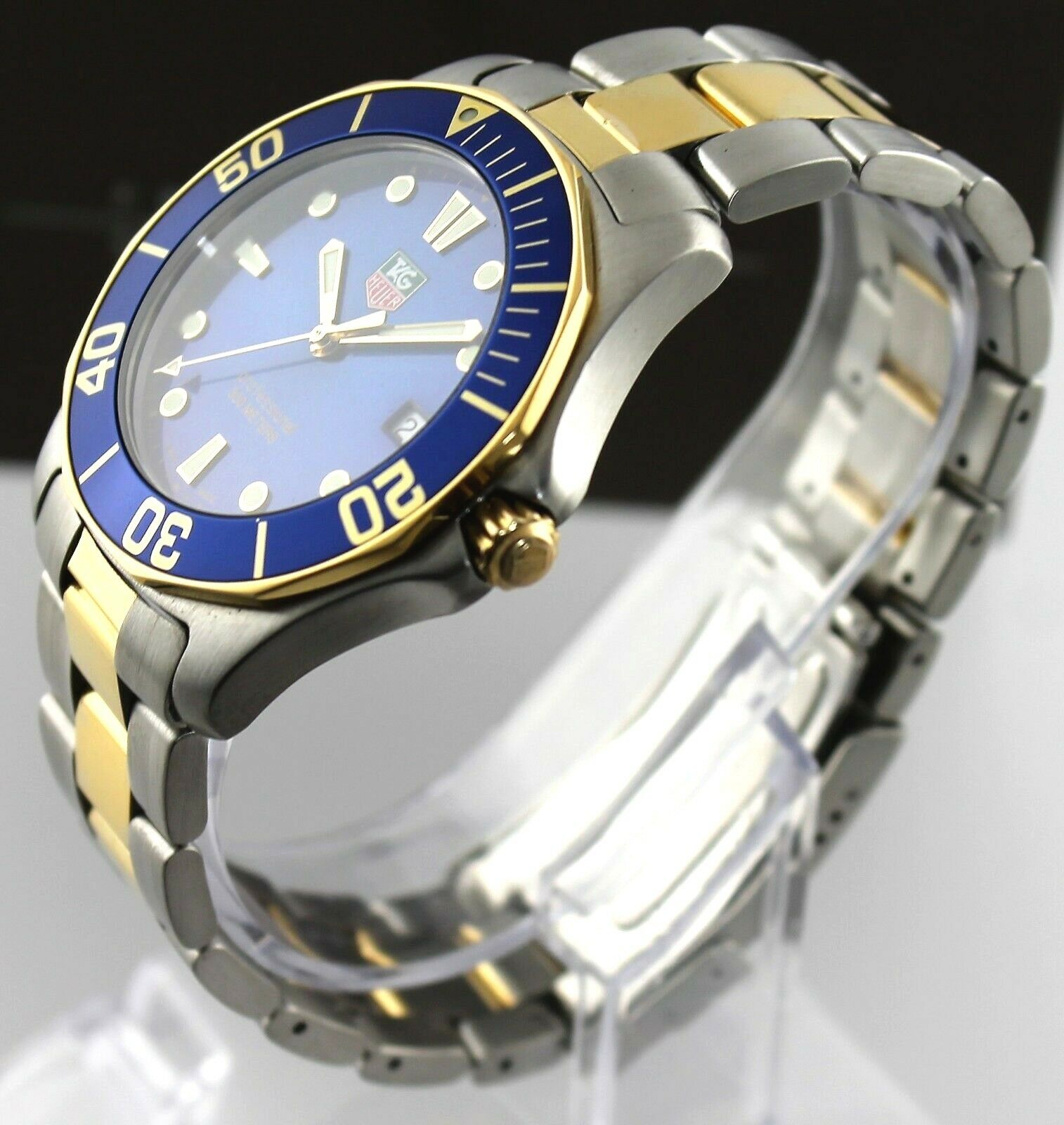 TAG HEUER PROFESSIONAL WAB1120.BB0802 SWISS QUARTZ GOLD TONE