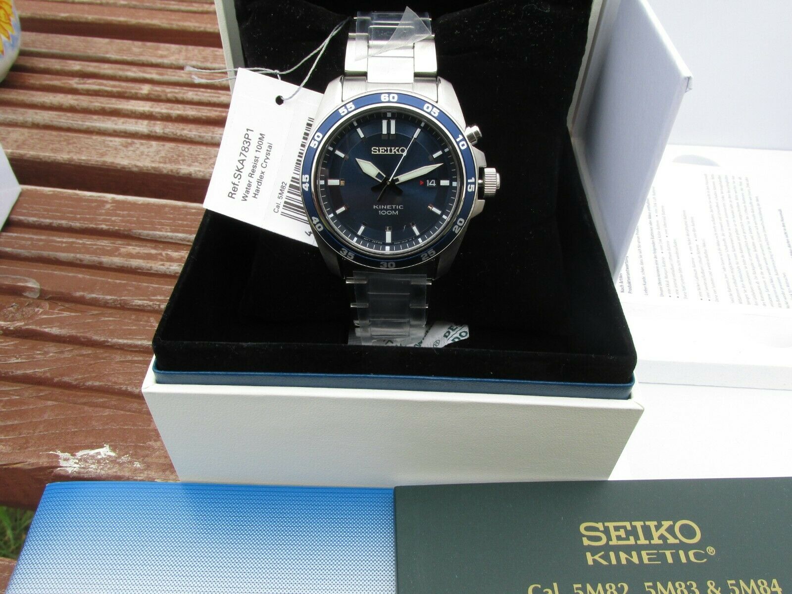 Superb SEIKO Kinetic SKA783P1 Blue boxes dial watch and Brand WatchCharts | all NEW booklets
