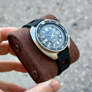 Seiko 150M Divers 6105-8110 For Sale | WatchCharts Marketplace