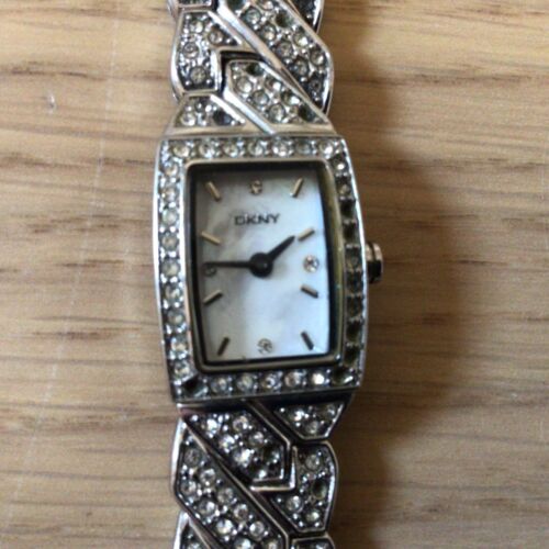 Dkny 2025 diamante watch