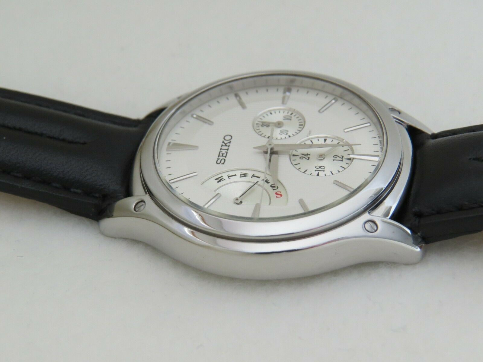 SEIKO 5Y66-0AB8 Mens St Steel Quartz Watch Running 5Y66-0AB0