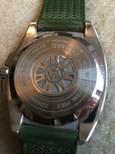 Swiss Zodiac Speed Dragon ZO5530 Silver-Tone MOP Dial Green Bezel