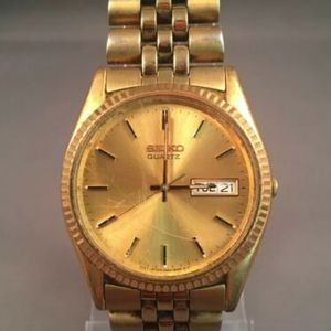 Vintage Seiko 7N43-8111 Men's Day Date Dress Style Gold Tone