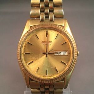 Vintage Seiko 7N43-8111 Men's Day Date Dress Style Gold Tone Quartz Watch  Works | WatchCharts