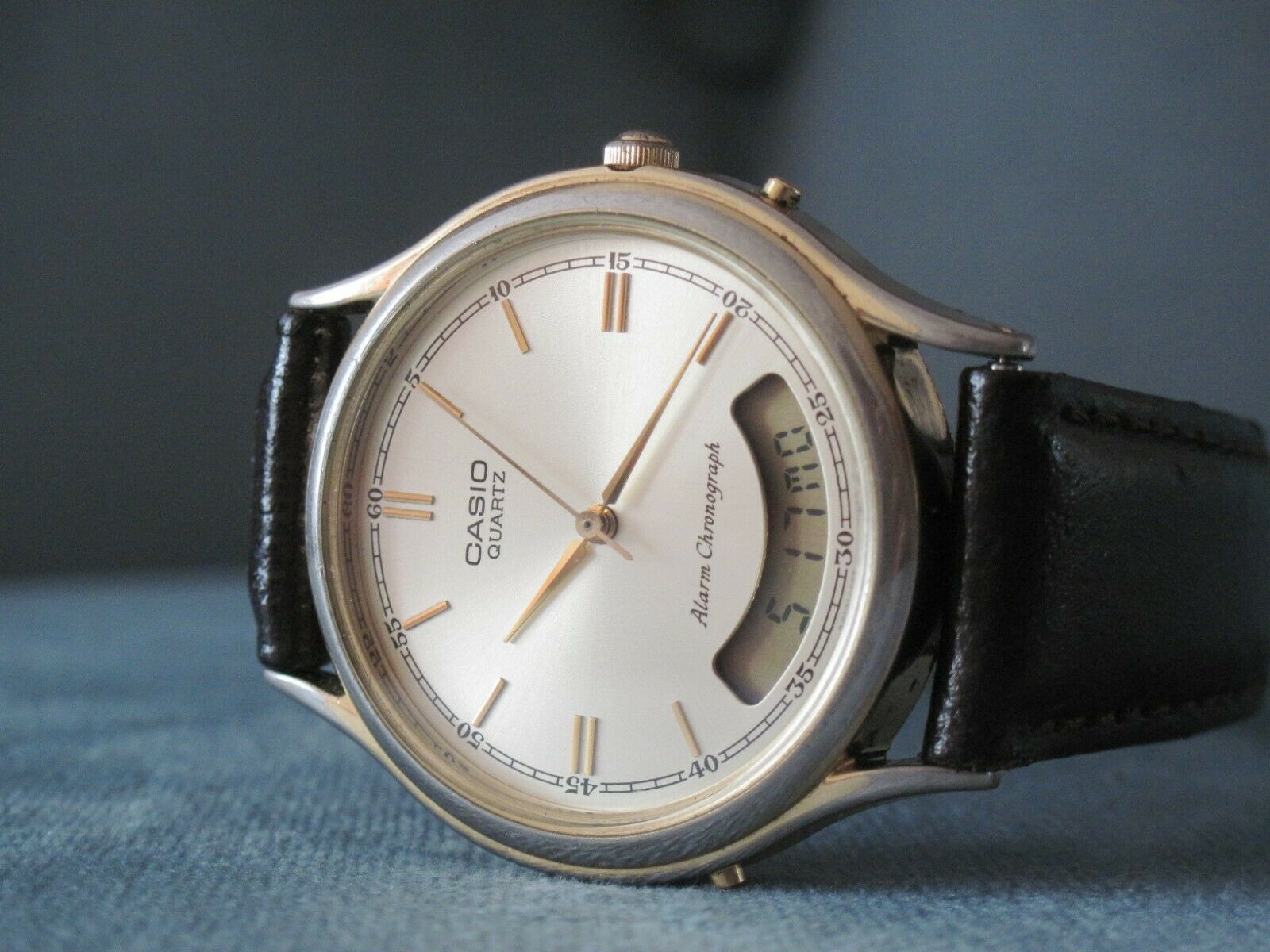 Casio AQ-426 Quartz Japan Classic Vintage 80s Watches Alarm Casio AQ-426 Quartz Japan Classic Vintage 80s Watches Alarm