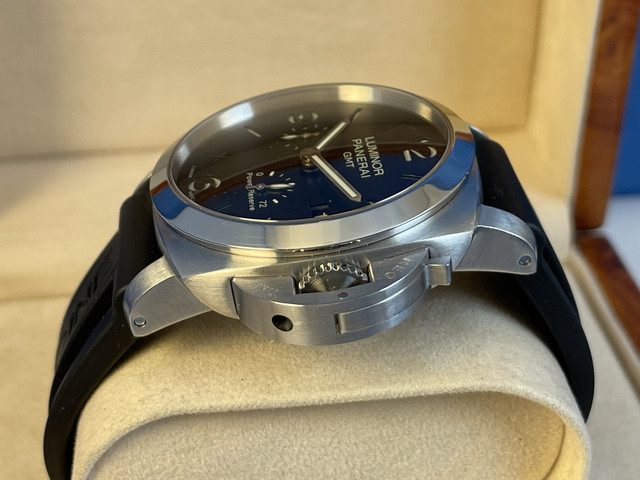 FSOT Panerai Luminor 1950 GMT Power Reserve PAM321 P Series