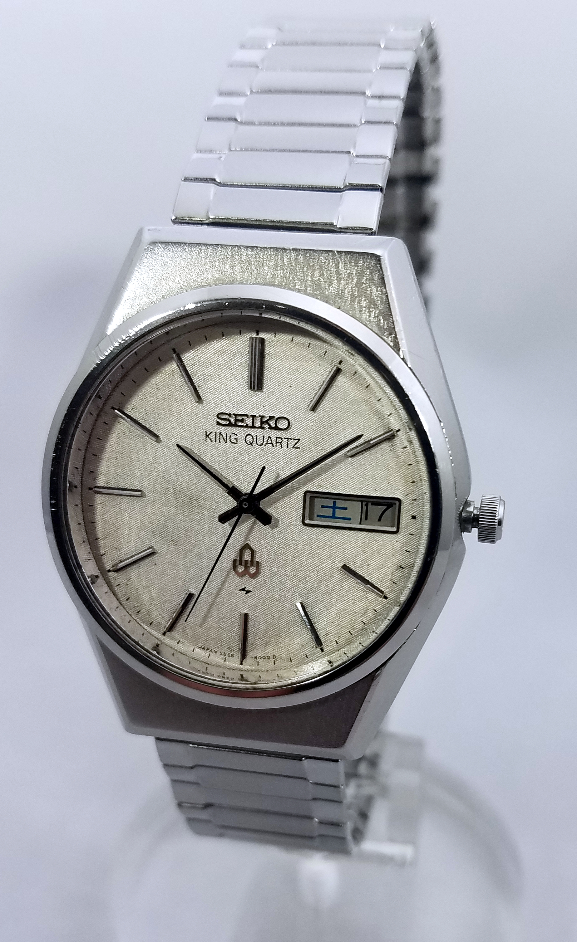 裏面はキズありSEIKO KING QUARTZ 5856-8020