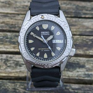 Seiko 7S26-0010 SKX001 Midsize Diver - Excellent Original Condition |  WatchCharts