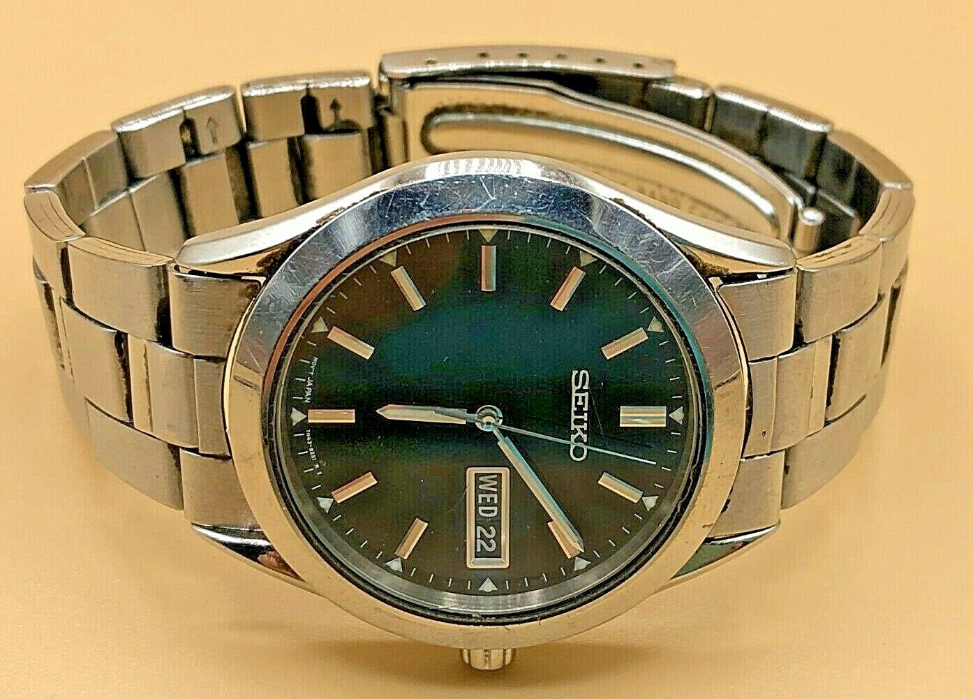 Vintage Mens Seiko 7N43 9070 SS Watch Black Face Day Date NEW