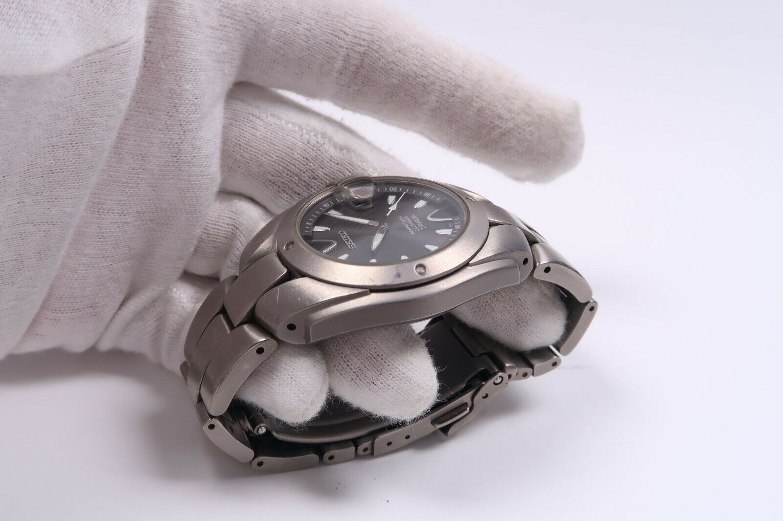 SEIKO PERPETUAL CALENDAR TITANIUM 8F32-0040 FOR REPAIR Watch JAPAN