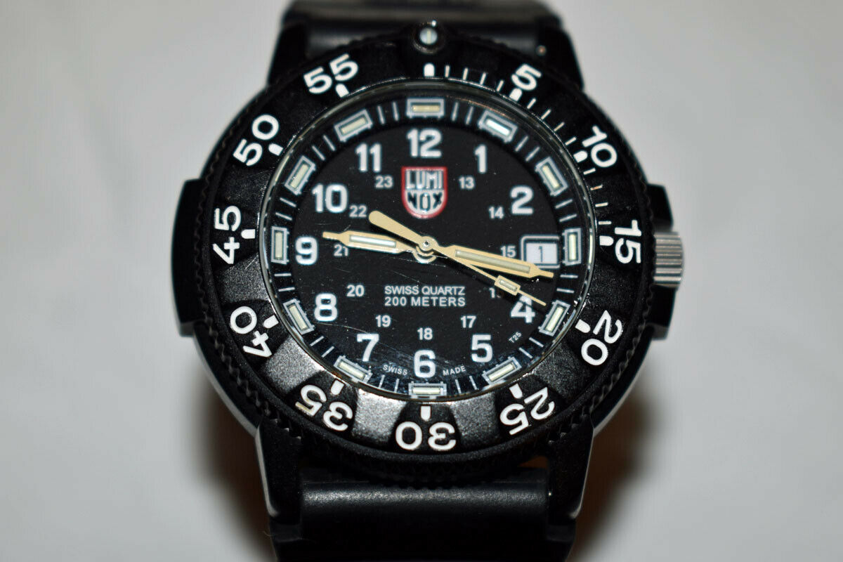 LUMINOX Series 3000/3900 V3 Navy Seals Men's Wristwatch 
