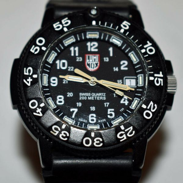 LUMINOX Series 3000/3900 V3 Navy Seals Men's Wristwatch WatchCharts