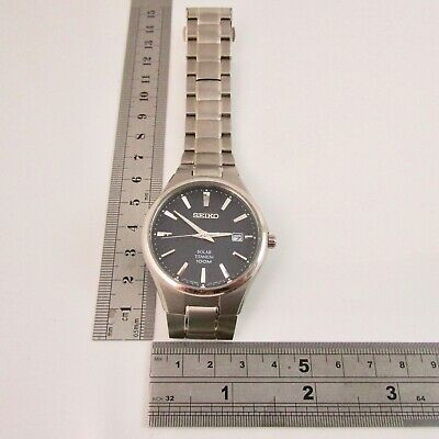 SEIKO SOLAR V157-0BB0 TITANIUM QUARTZ