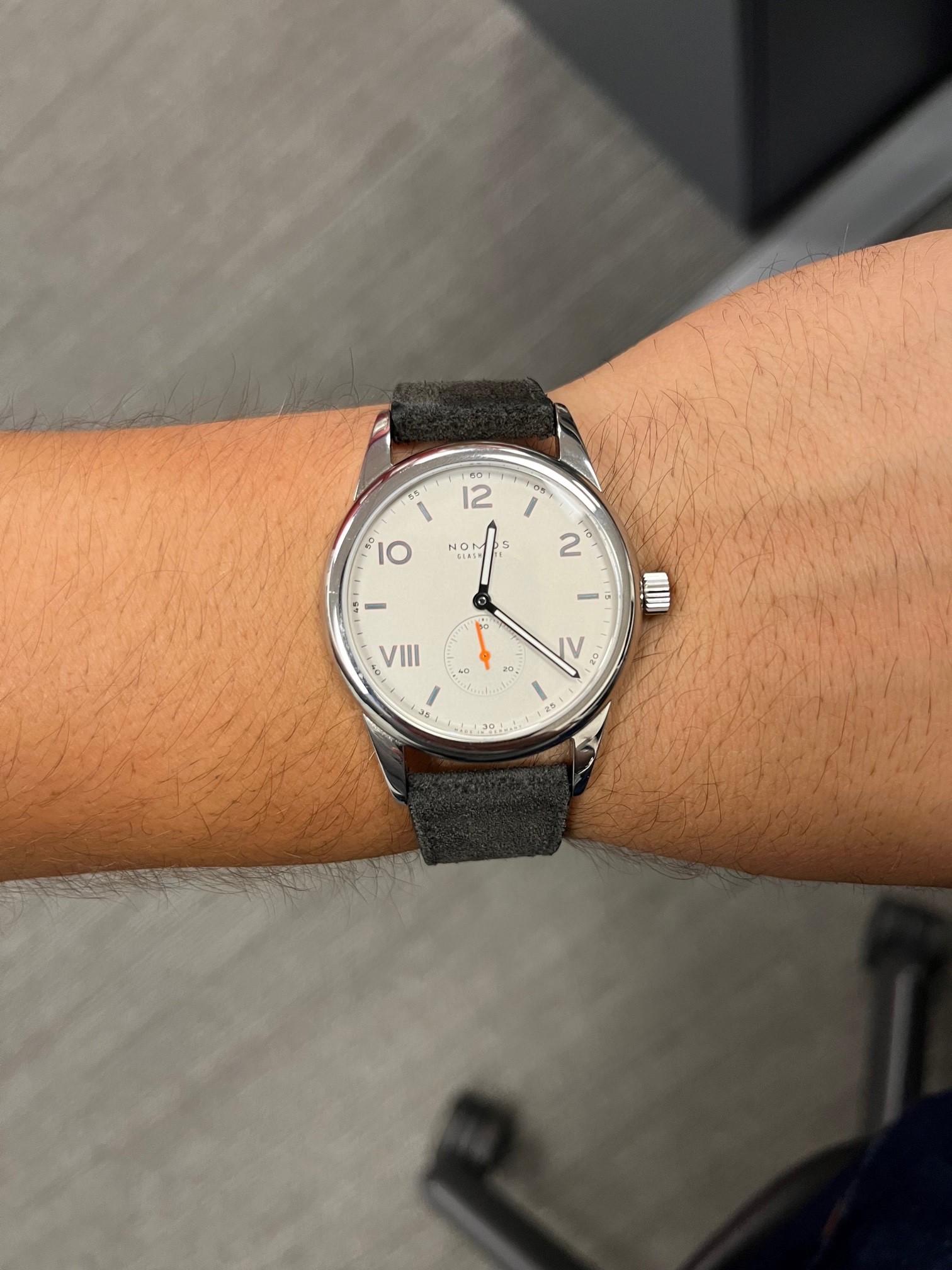 Nomos discount club 735