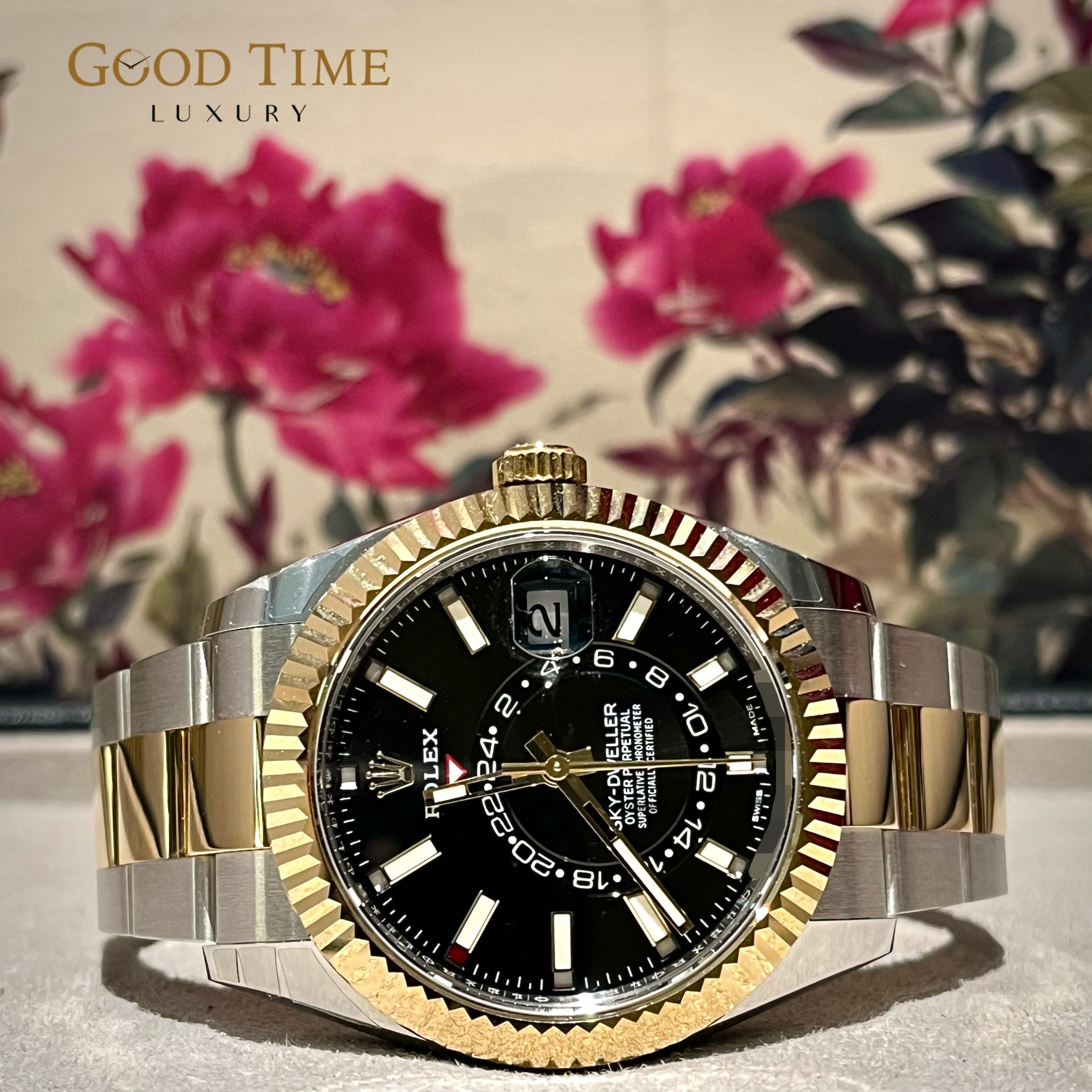 Rolex sky discount dweller half gold