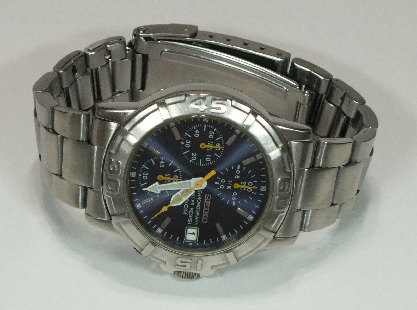 Classic Seiko V657-8060 Men
