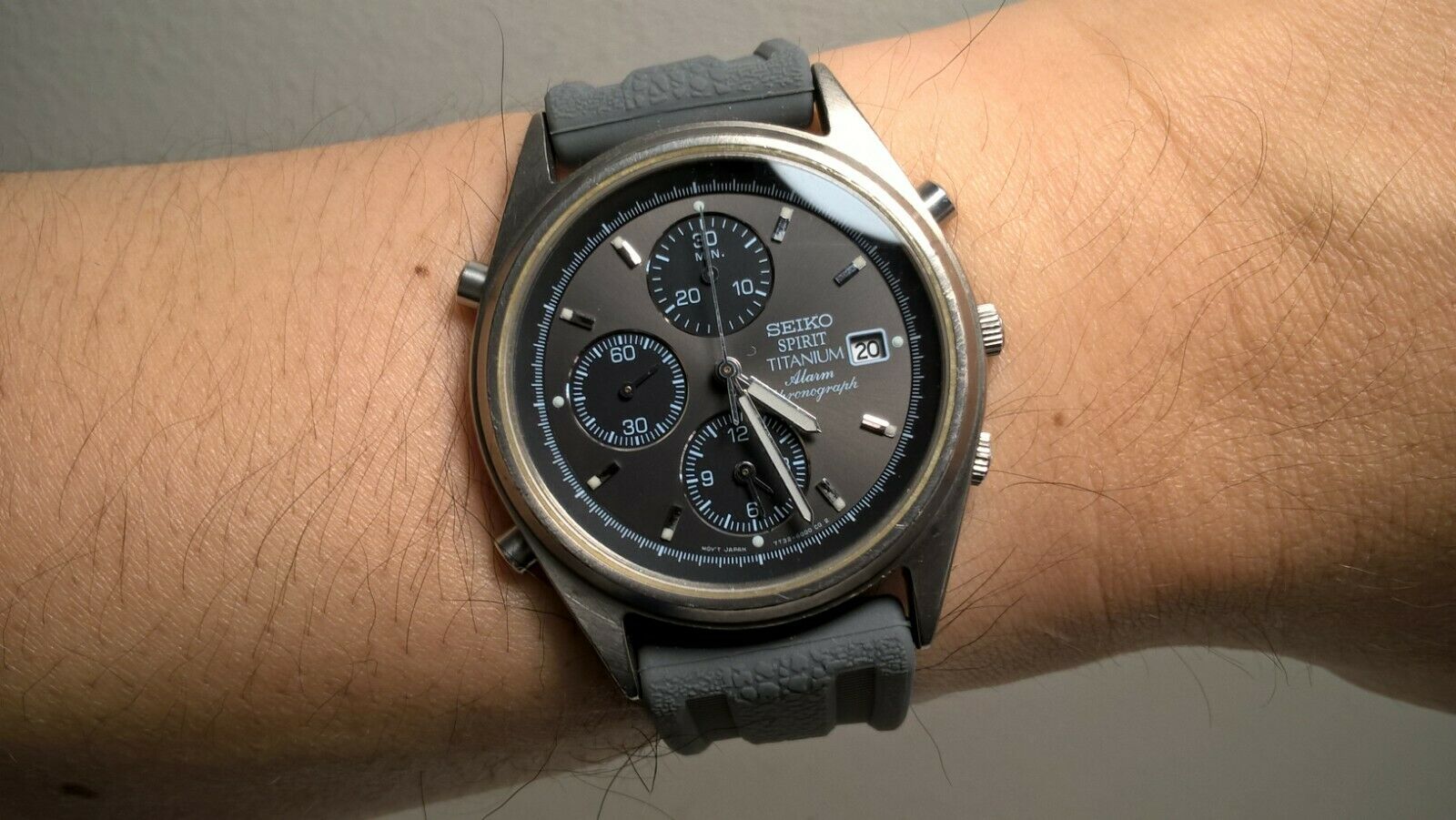 Seiko Spirit SCDL001 Titanium Alarm Chronograph 7T32-6000 Quartz