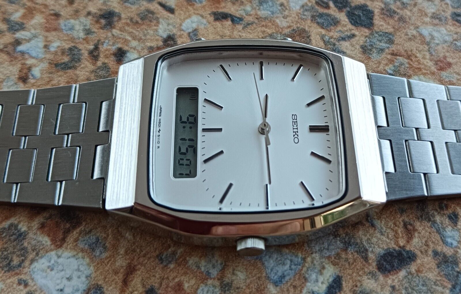 未使用 SEIKO H601-5060 箱保付 JDM 保管品 Seiko LCD H601-5060 Price as of September 2026 | WatchCharts