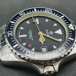 1990s SS ZODIAC Seawolf Red Dot 113.21.03 200M Pro Diver Watch