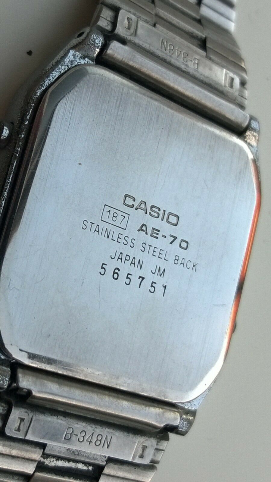 Casio AE-70 Mens Vintage LCD Digital Hands Ana Watch -lower