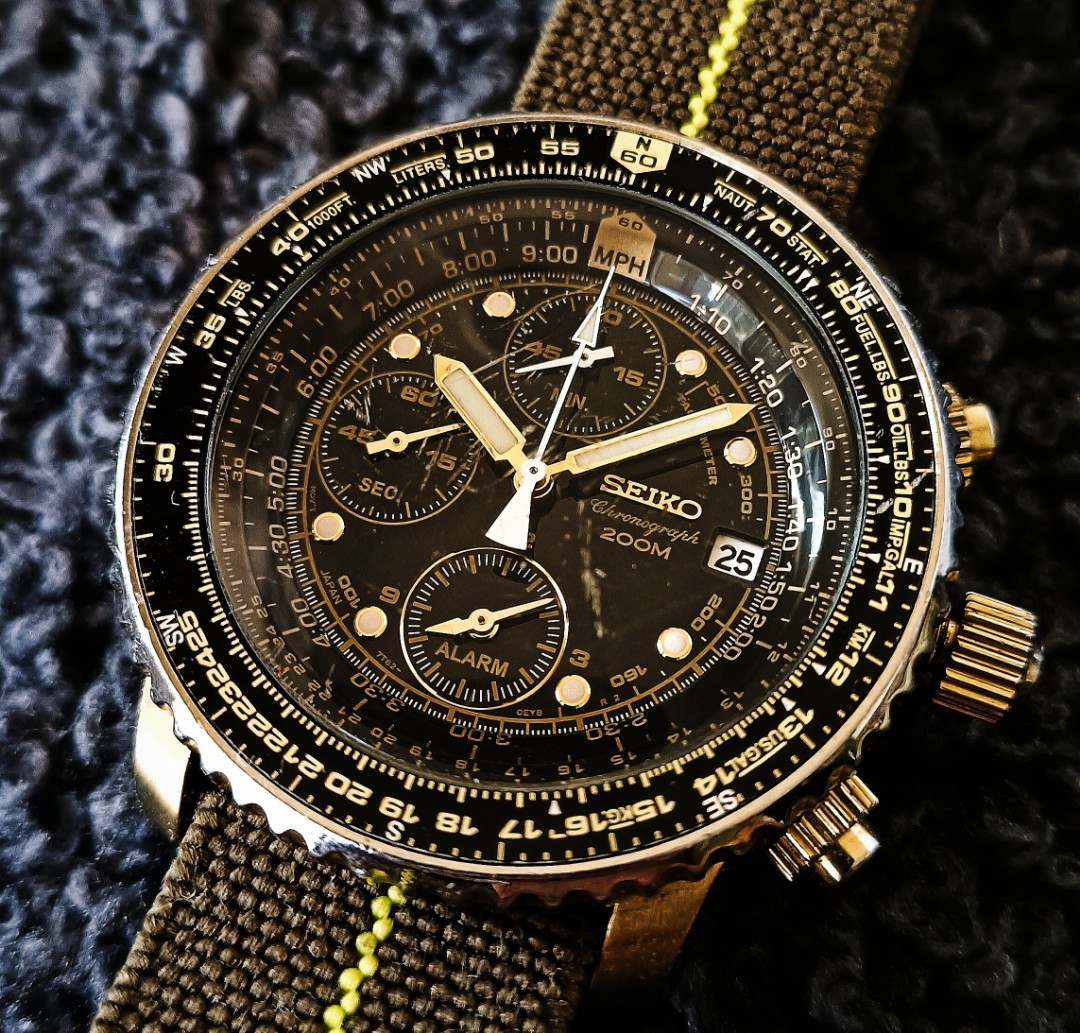 Flightmaster Gold Black Chronograph Quartz Watch SNA414P1 (Discontinued) WatchCharts