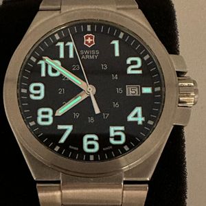 Victorinox Swiss Army Men's Black Dial Date 241163 Quartz Watch