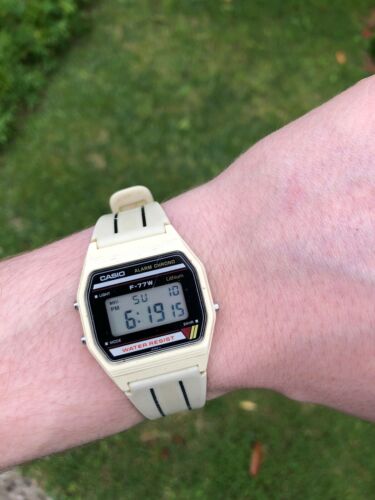 【CASIO】F-77W 1986年 激レア 電池新品 CASIO】F-77W 1986年 激レア 電池新品