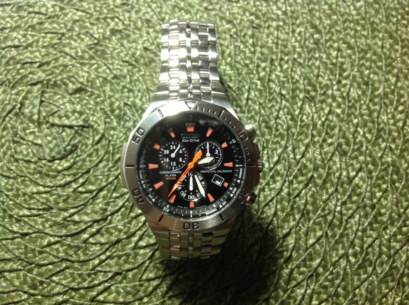 CITIZEN ECO-DRIVE CHRONOGRAPH E812-S040442 HST | WatchCharts 