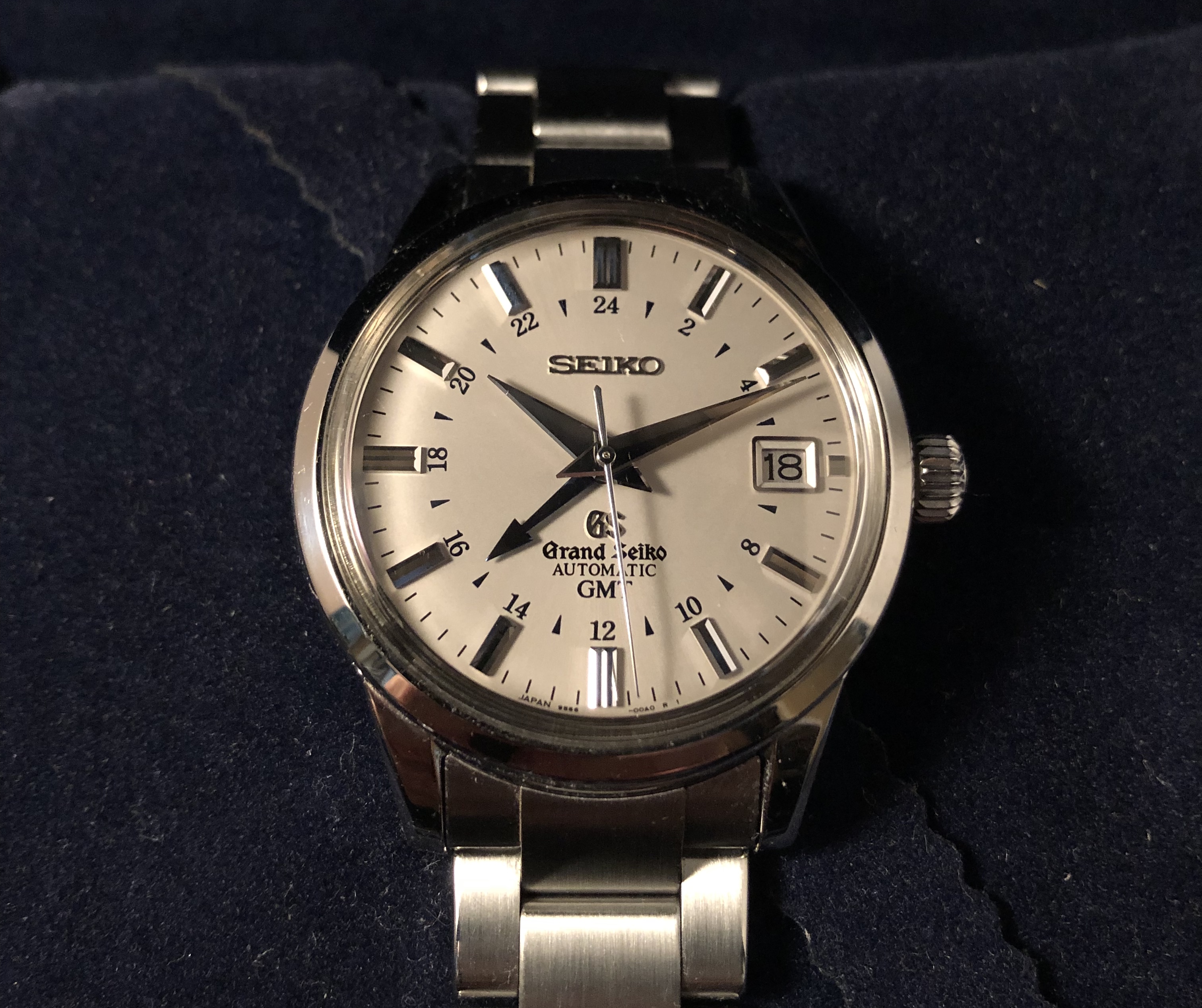 FSOT: Grand Seiko GMT: SBGM023 (Bracelet model) | WatchCharts