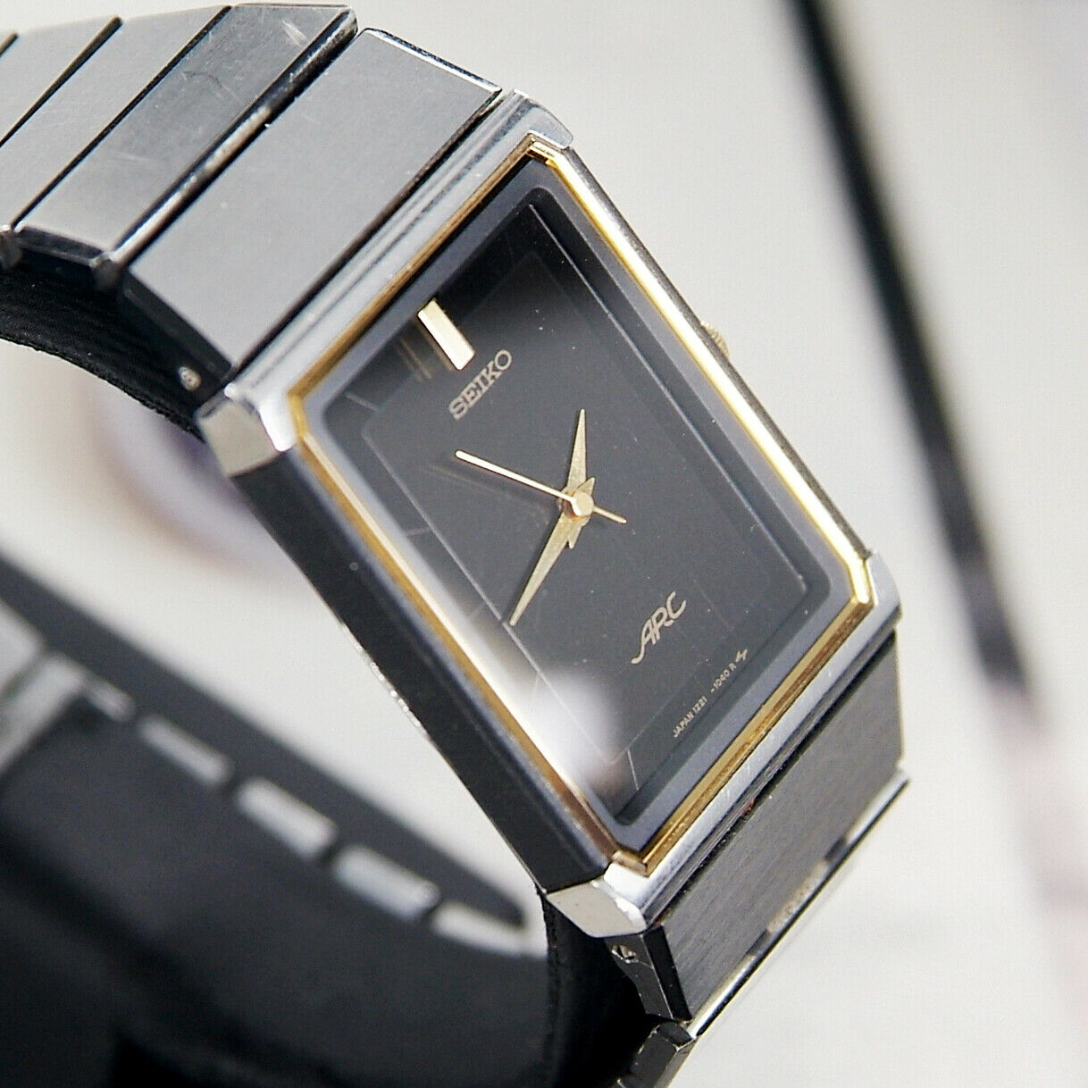 Vintage Seiko Arc Quartz Men's Dress Watch | WatchCharts Vintage Seiko Arc Quartz Men's Dress Watch | WatchCharts