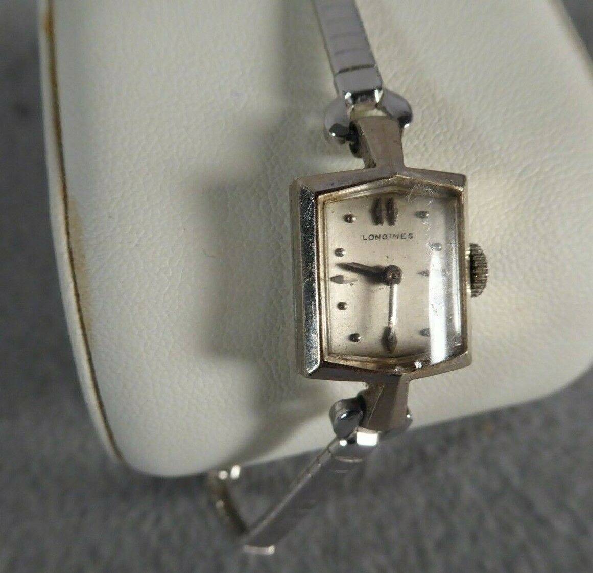 Longines Wittnauer Ladies Watch 14K White Gold Case D A Vintage 17