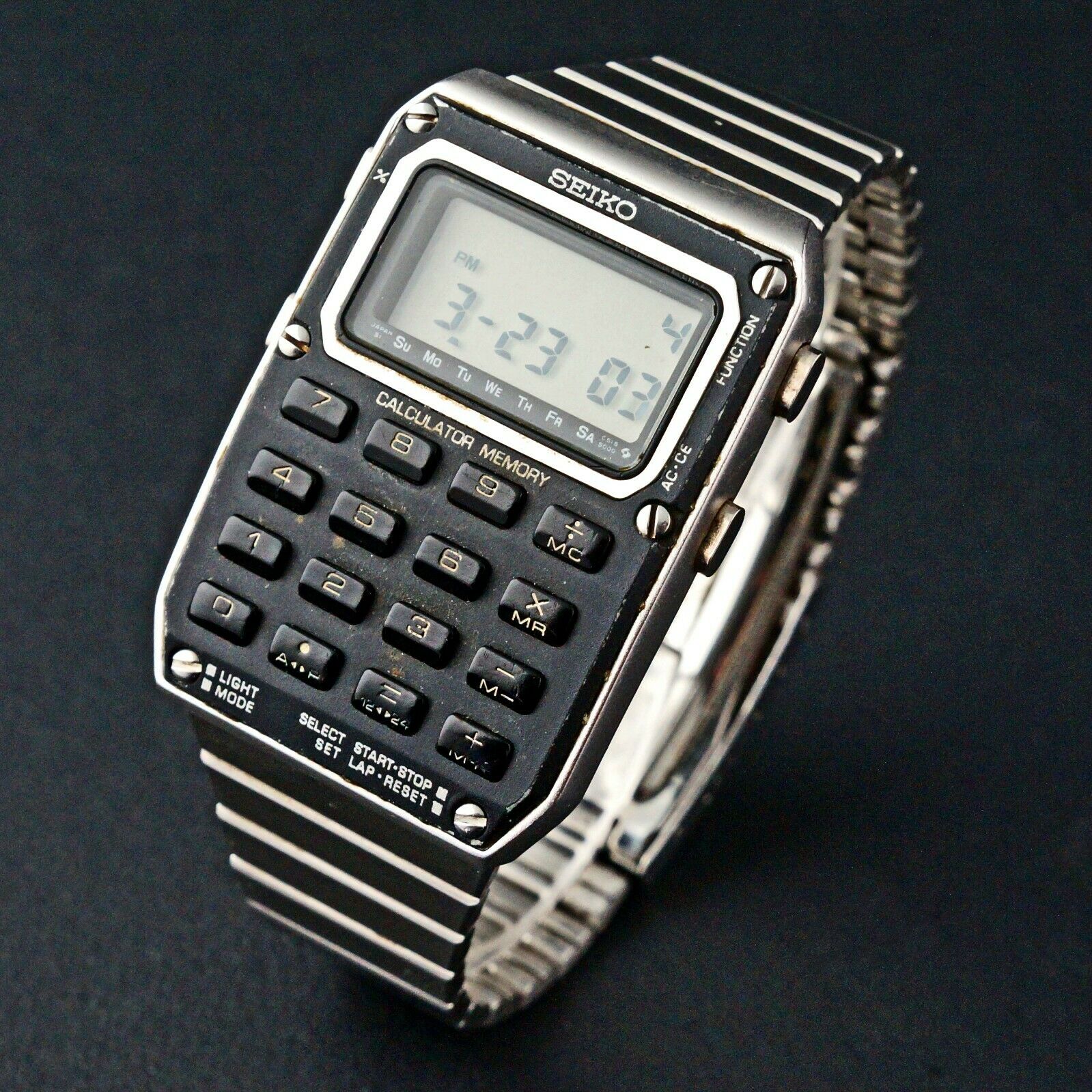 56b30727-9f4b-465c-8af7-
