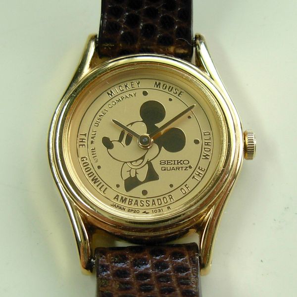 Rare Tiny Ladies Seiko Mickey Mouse Goodwill Ambassador Watch - 2P20-0269 |  WatchCharts