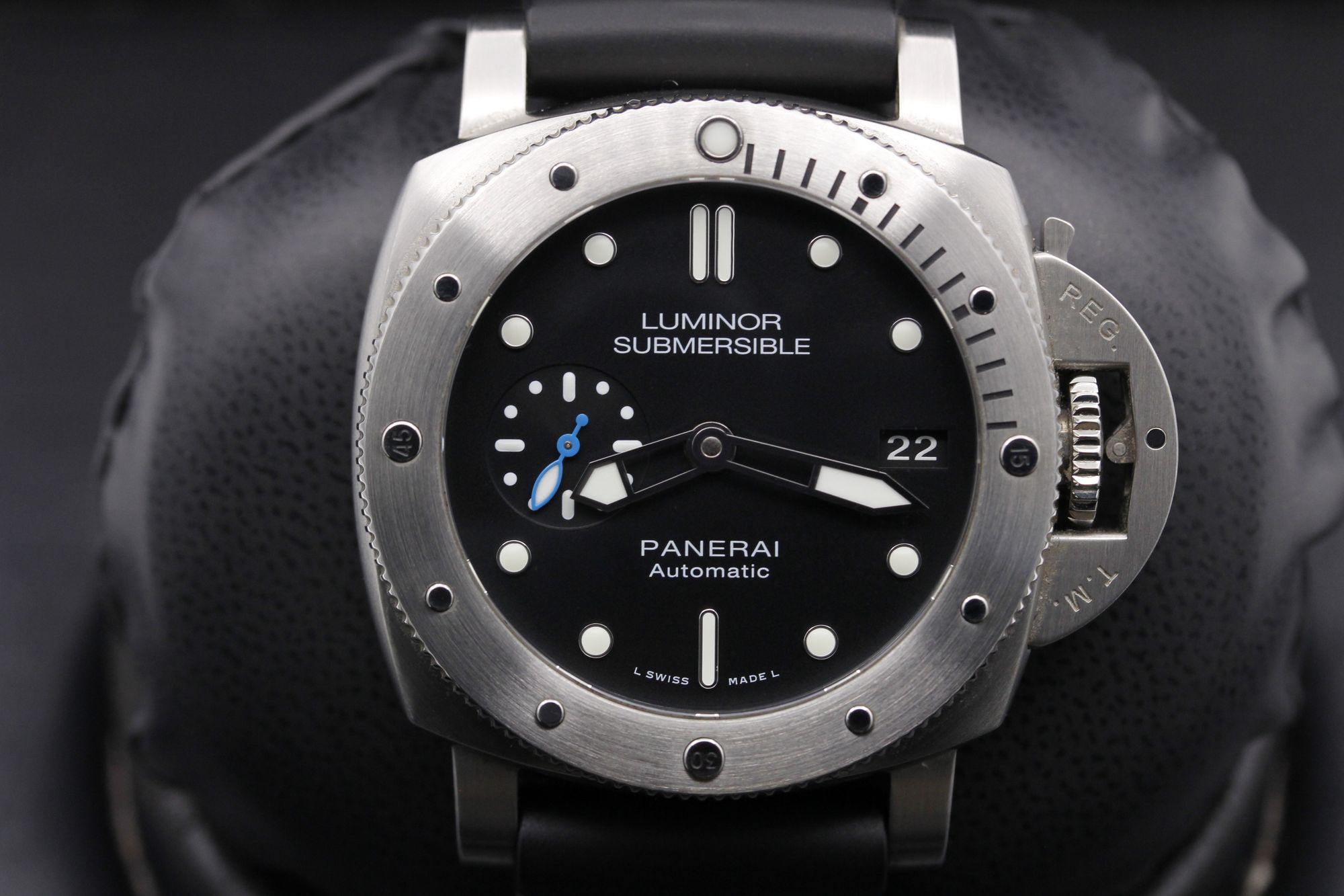 Panerai Luminor Submersible 1950 PAM682 For Sale WatchCharts Marketplace