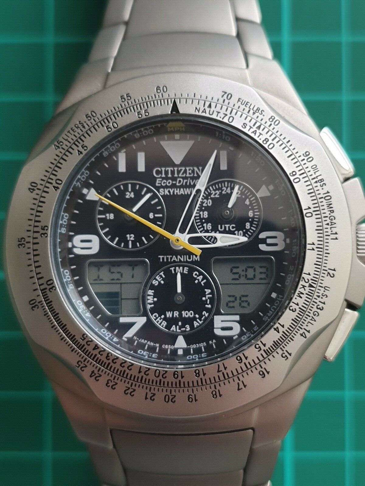 CITIZEN ECODRIVE SKYHAWK TITANIUM AVIATOR CHRONOGRAPH (JR306059F