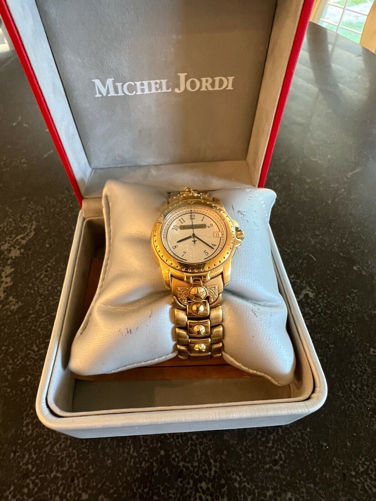 MICHEL JORDI ~RARE LONGHORN WESTERN THEME WATCH ~GOLD TONED