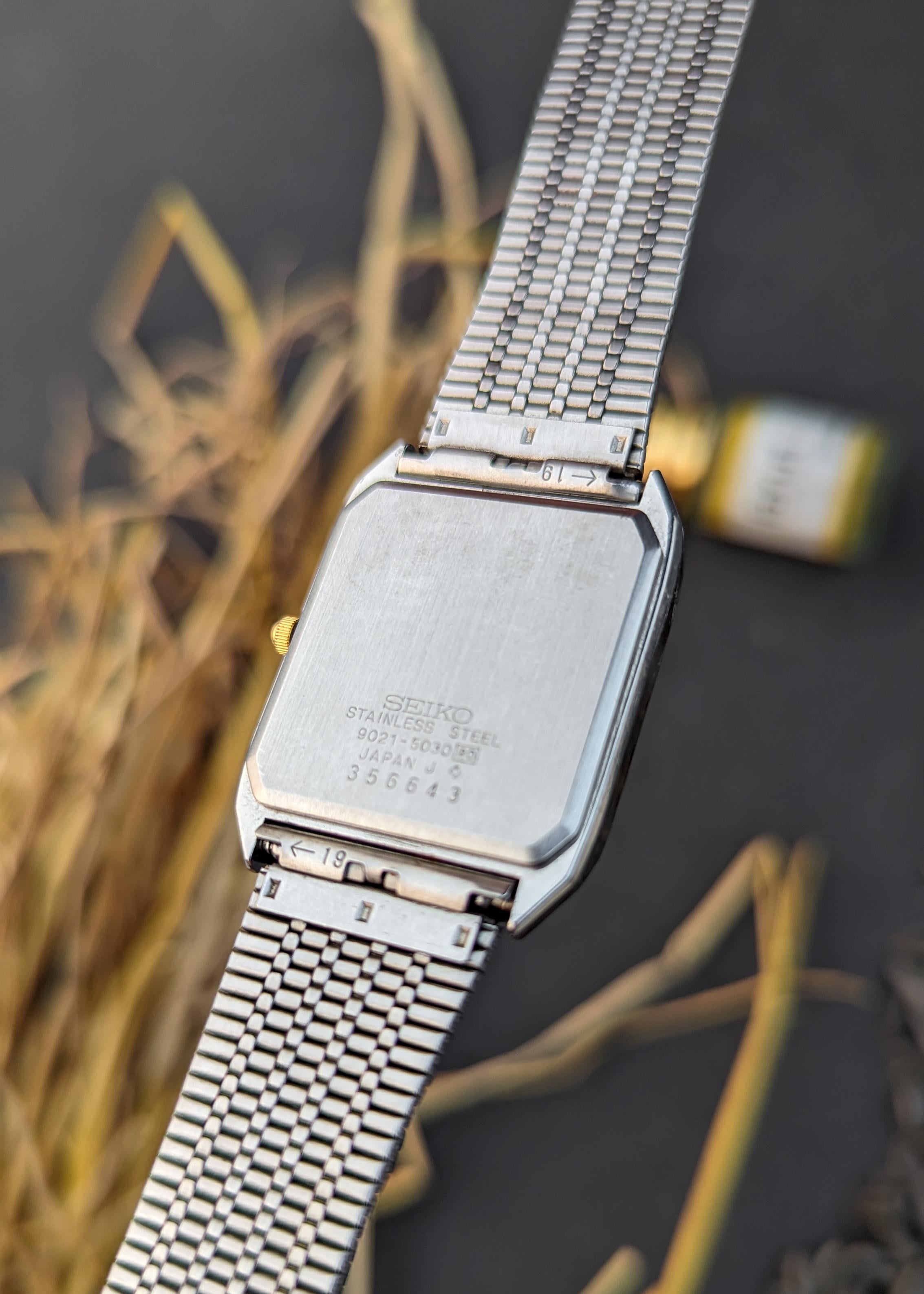 WTS] Vintage JDM SEIKO - 9021-5030 // Tank shape quartz //- 129